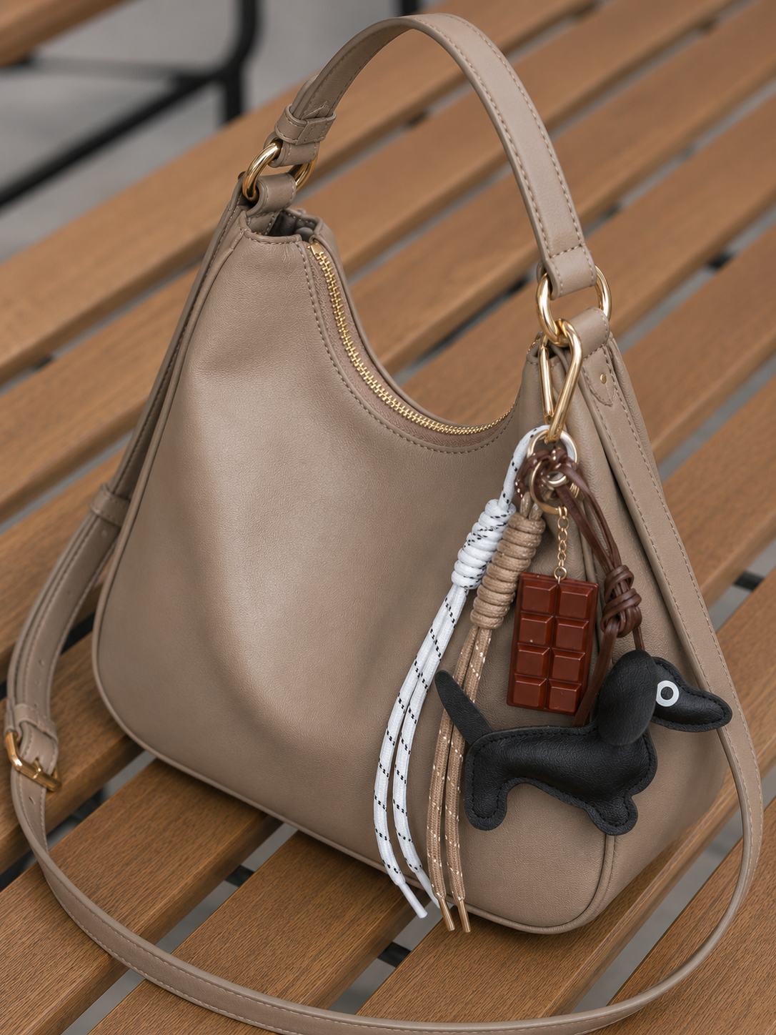 CHARM BAG Choco Teckel