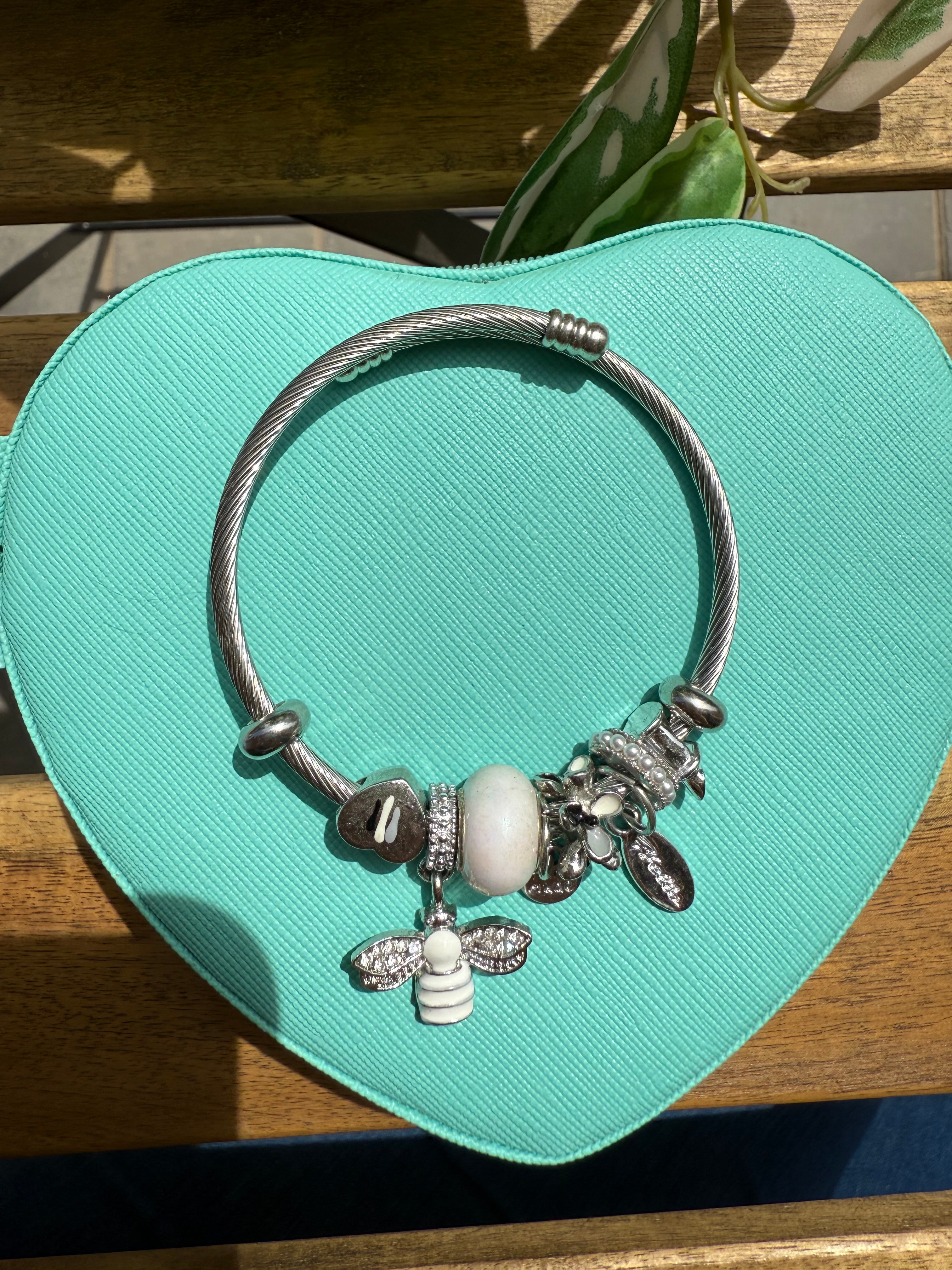 🐝 Bee Blossom Charm Bracelet 🤍✨