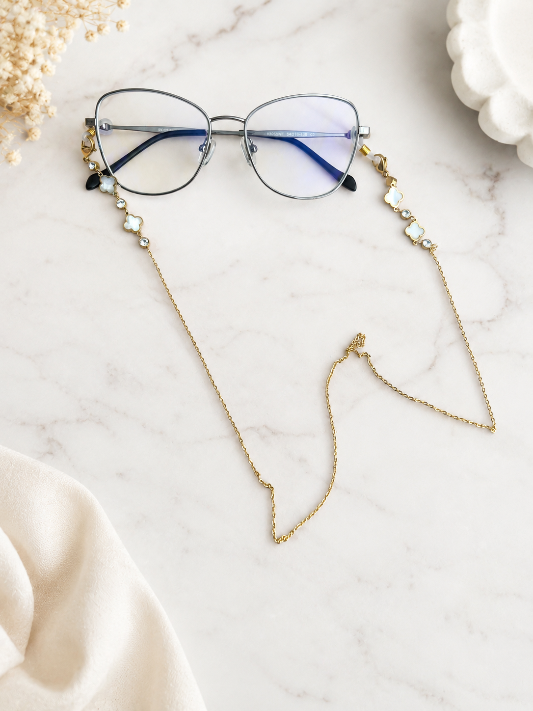 Chaîne à Lunettes Trèfle Perlé Doré