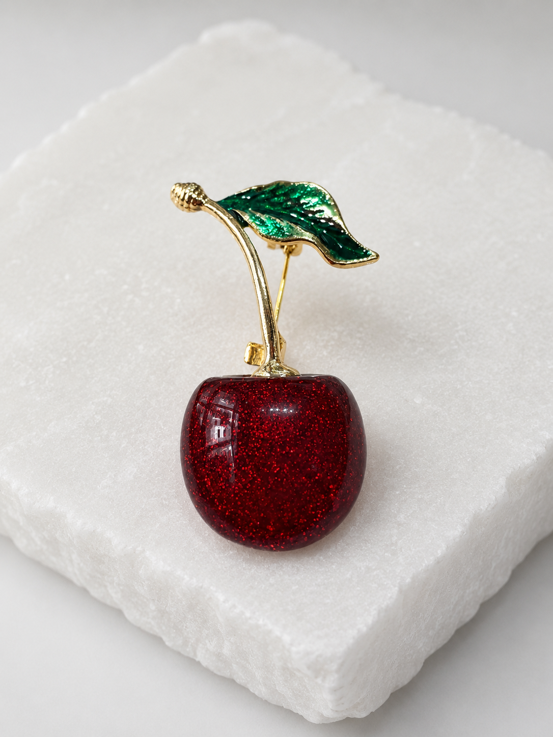 🍒 Broche Cerise Scintillante