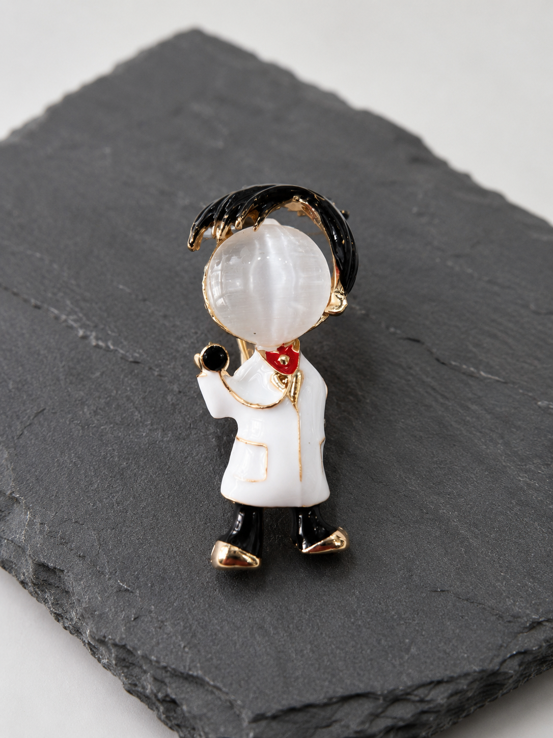 Broche “Médecin Élégance” ✨
