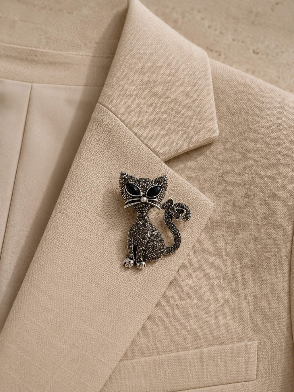 Broche Chat Élégance Nocturne