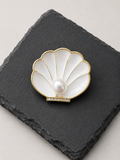 Broche Coquillage Perle Élégance