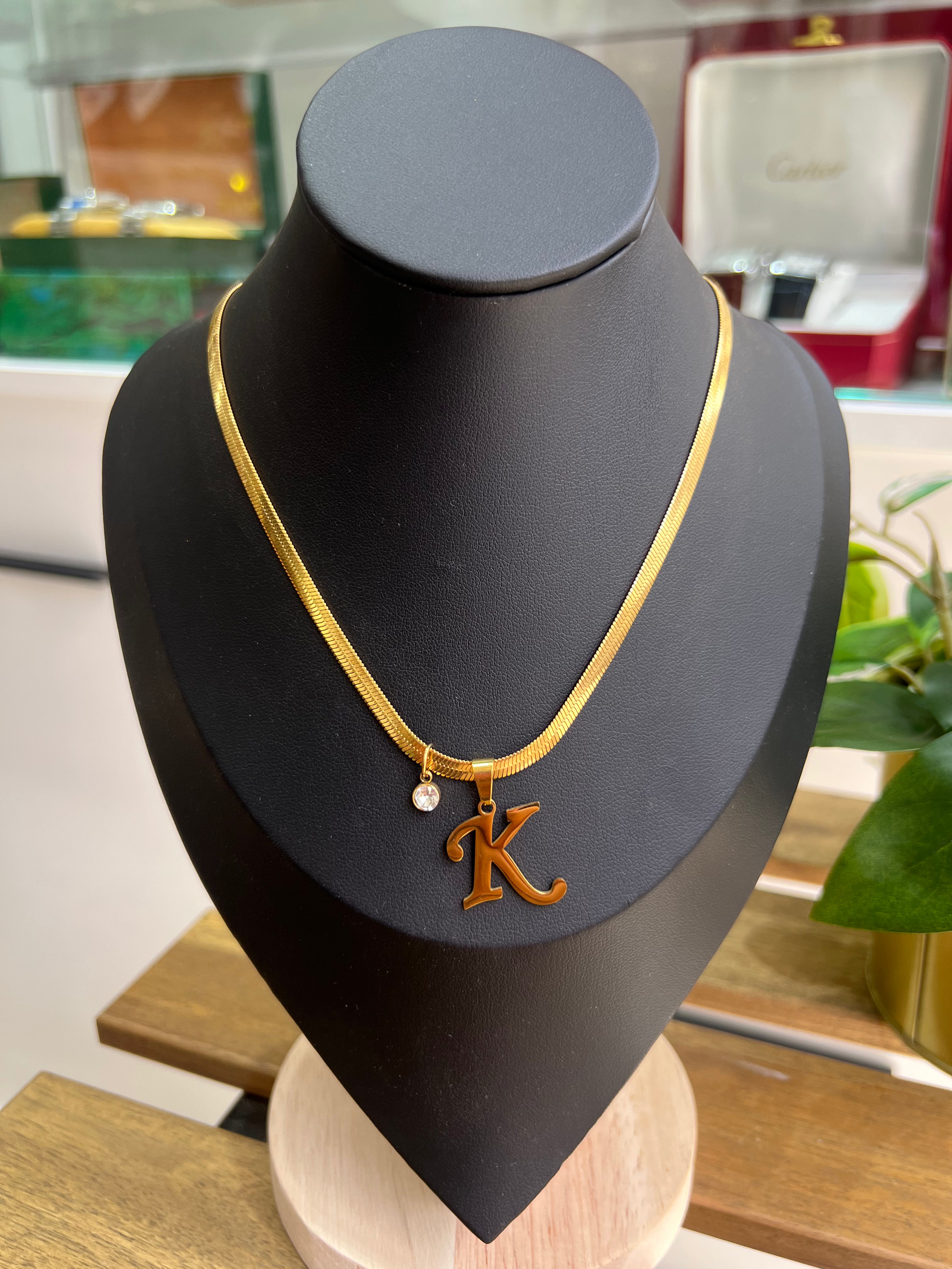 Collier Initiale K