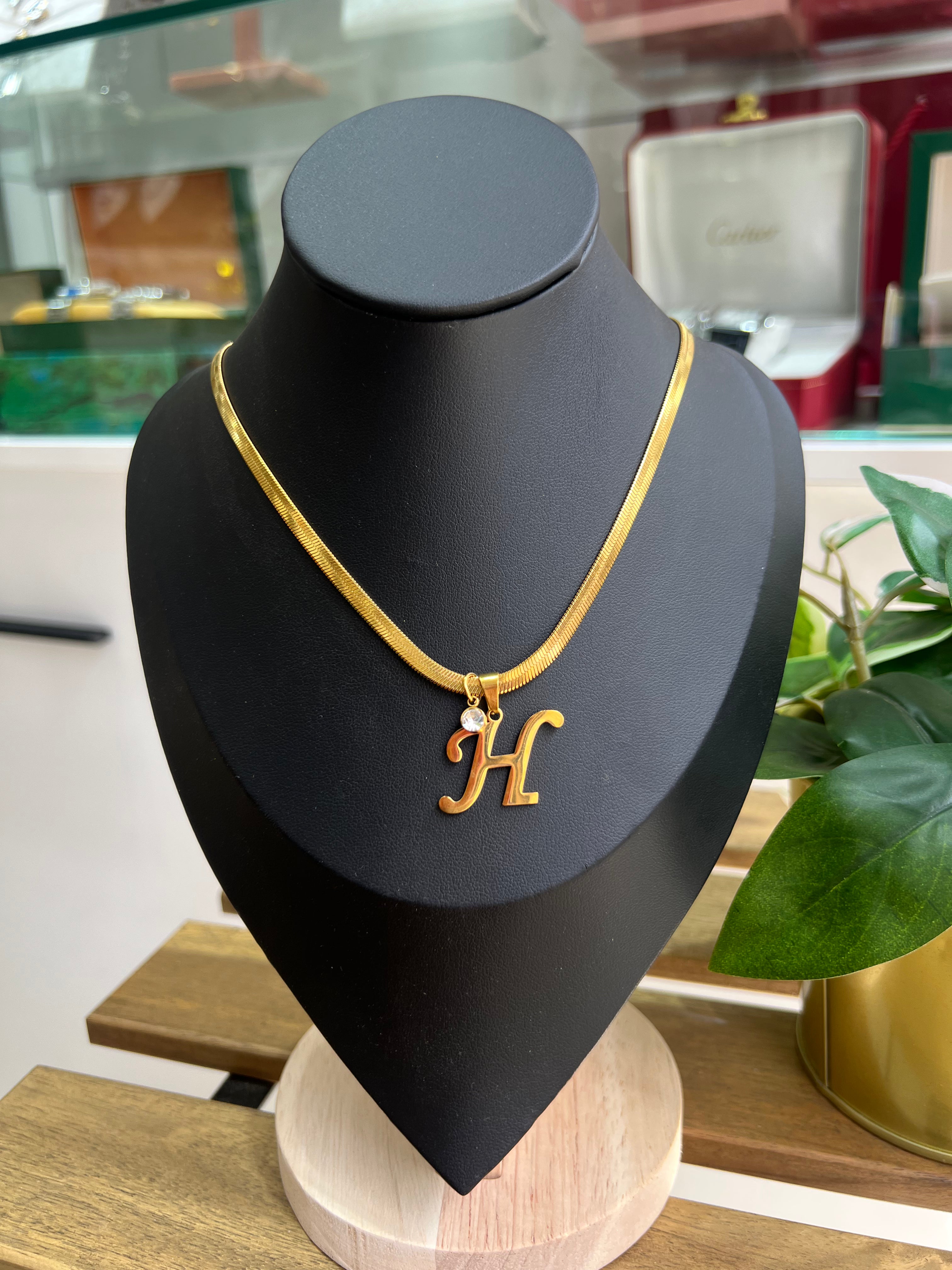 Collier Initiale H