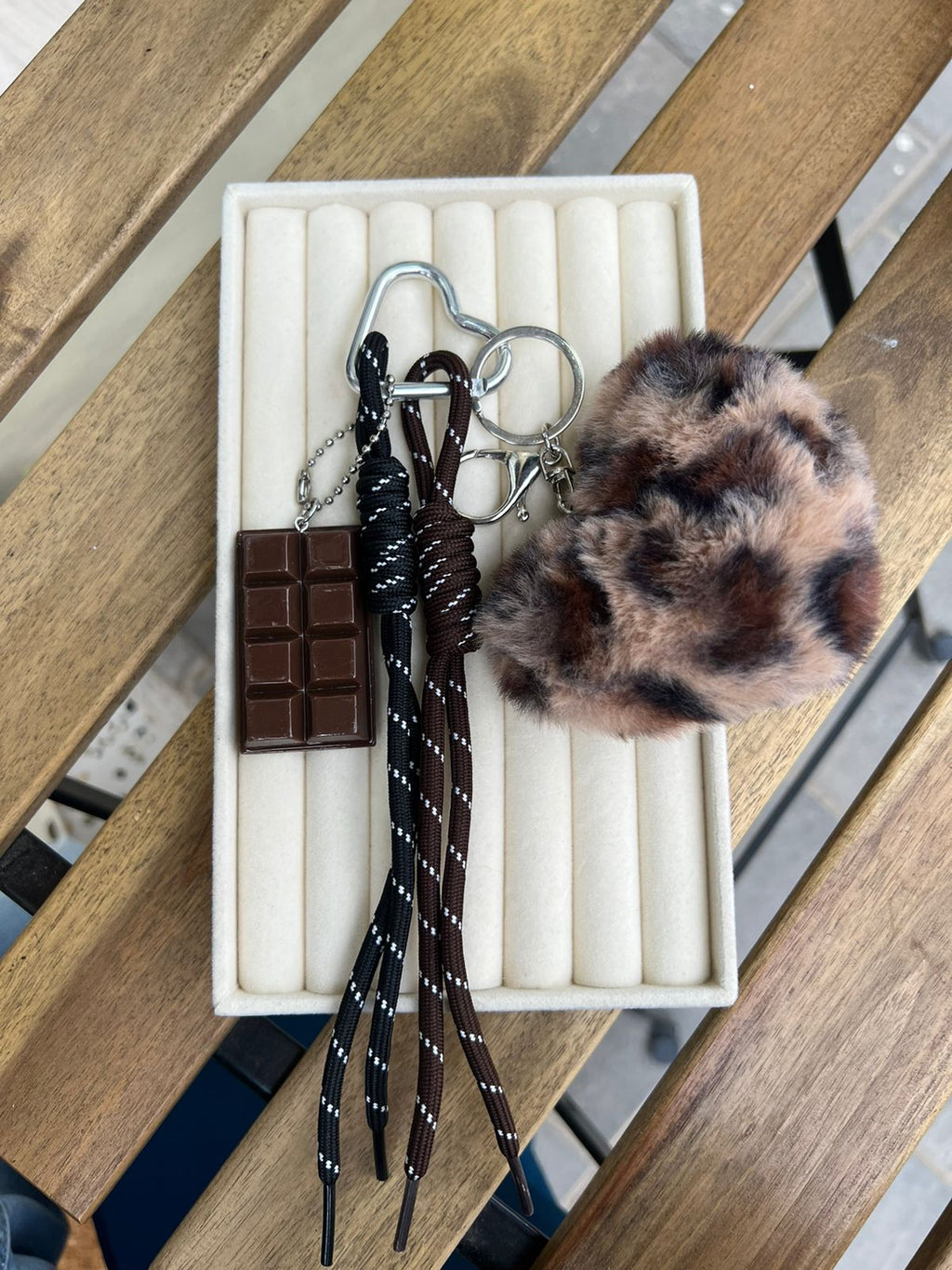 CHARM BAG Choco Wild