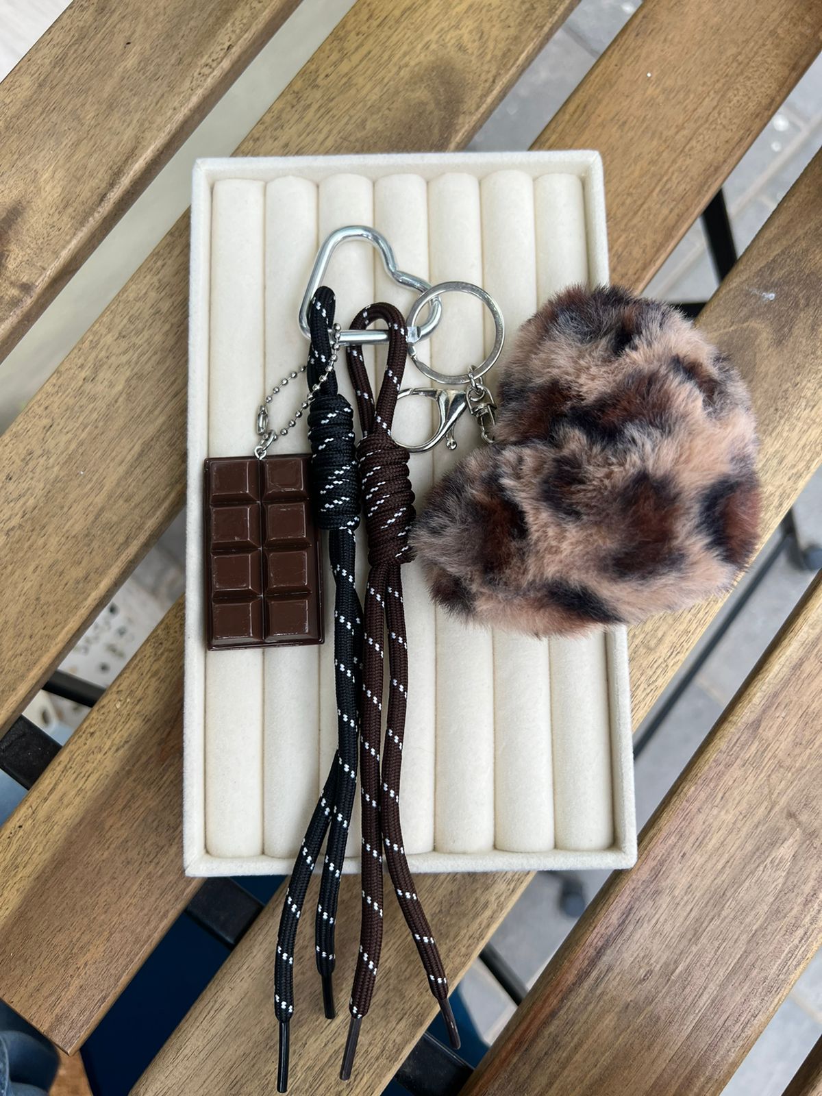 CHARM BAG Choco Wild